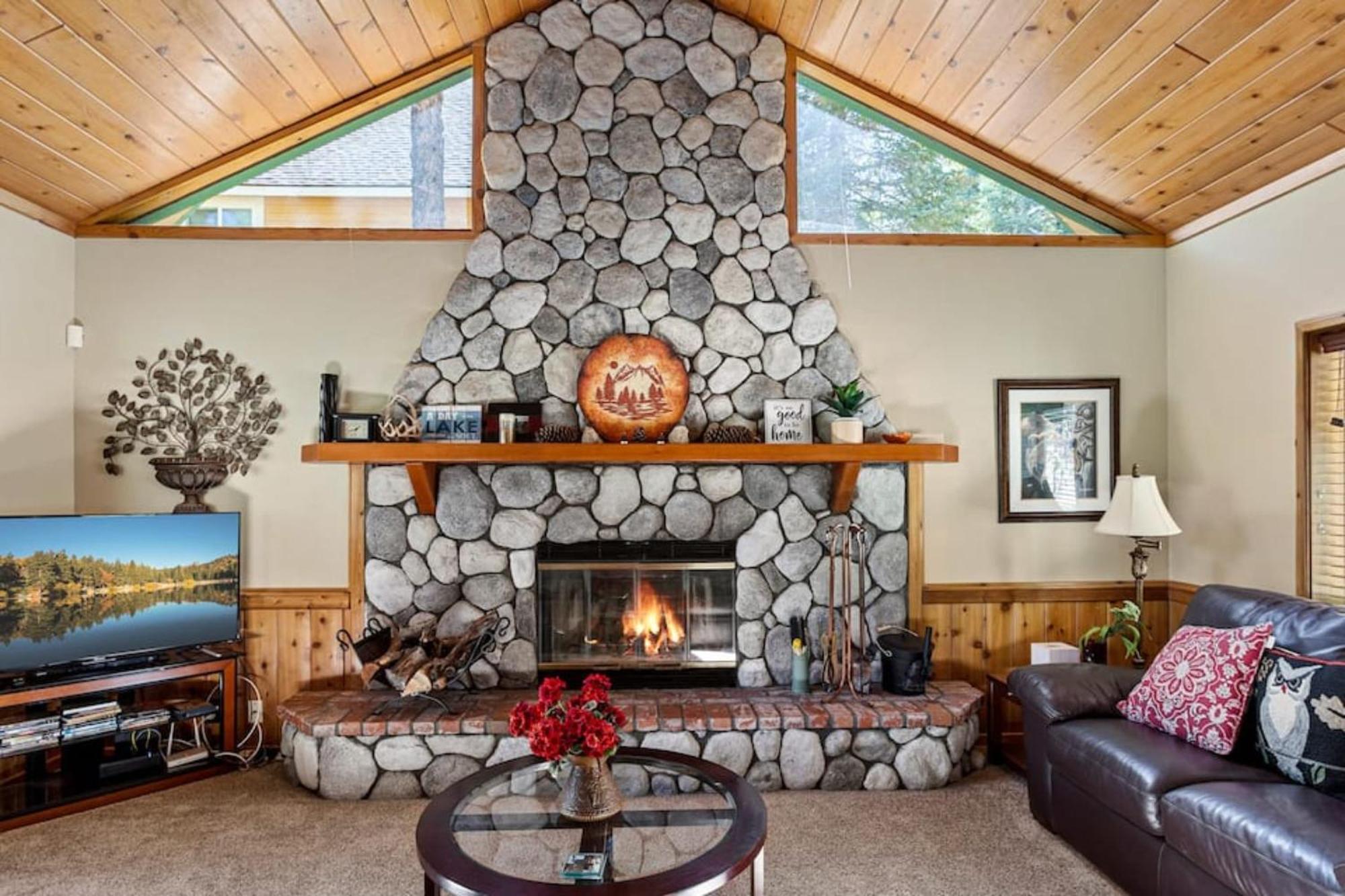 Sutter Ln By Avantstay Beautifully Remodeled Kitchen,4Cabin-Chic Bedrooms Blue Jay Exteriér fotografie